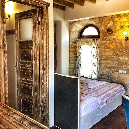 Parmis Boutique House Gasthof 3*