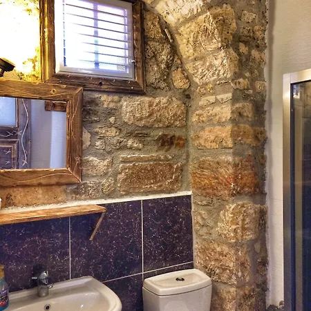 Πανσιόν Parmis Boutique House