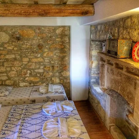 Πανσιόν Parmis Boutique House