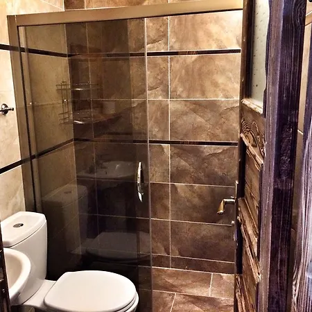 Parmis Boutique House Gasthof