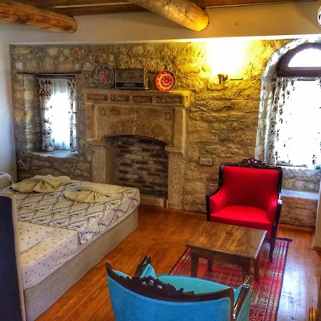 Parmis Boutique House