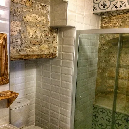 Parmis Boutique House Konukevi Çeşme