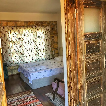 Parmis Boutique House 3* Çeşme