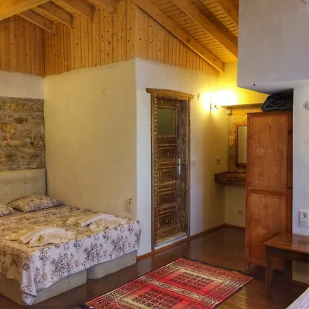 Parmis Boutique House 3* Çeşme
