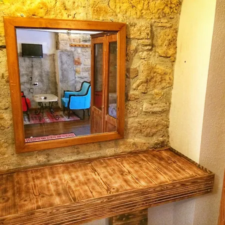 Parmis Boutique House Konukevi Çeşme