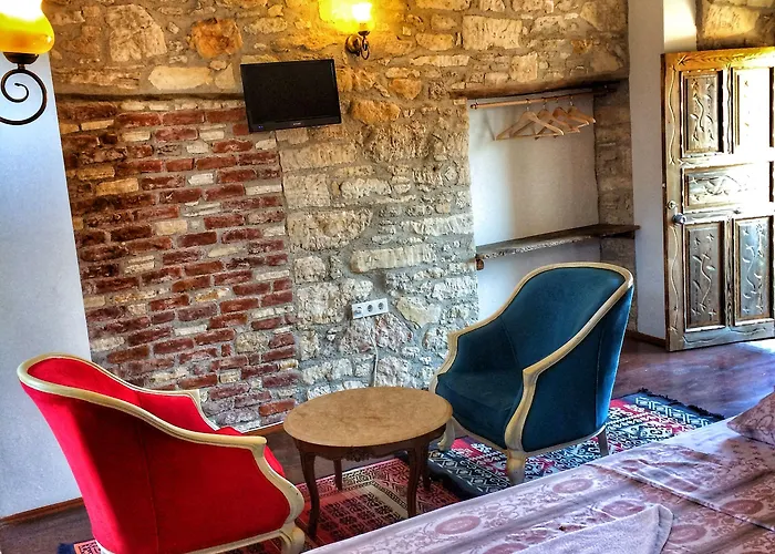 Parmis Boutique House