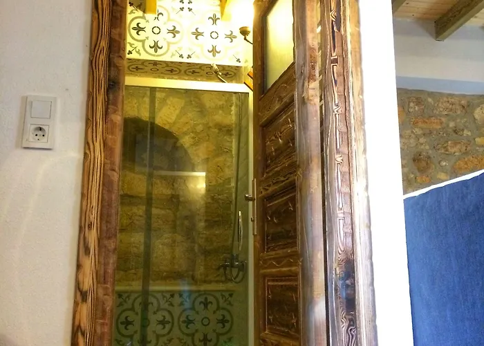 Parmis Boutique House Affittacamere