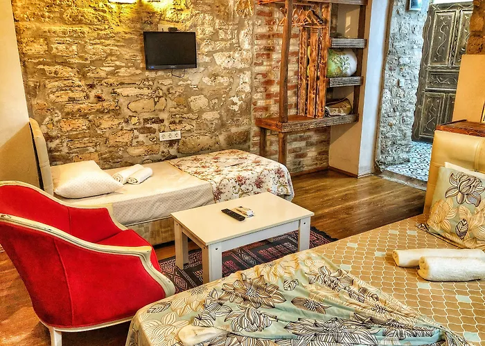 Parmis Boutique House Affittacamere 3*