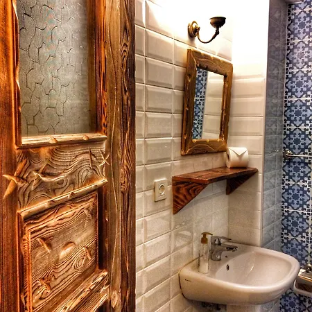Parmis Boutique House Gasthof 3*